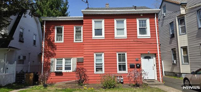 23 Zabriskie St, Haledon, NJ 07508