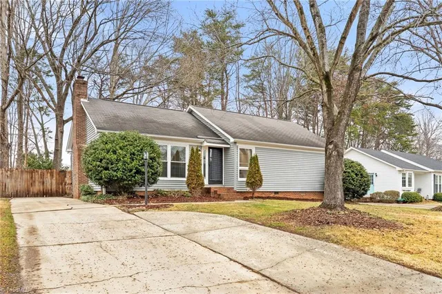 3812 Langdon Dr, Greensboro, NC 27410