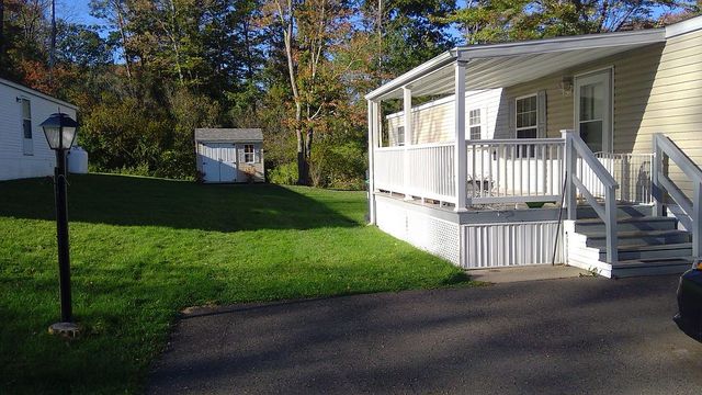 32 Valley Gorge Mobile Home Park, White Haven, PA 18661
