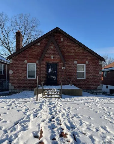 6772 Edison Ave, Saint Louis, MO 63121