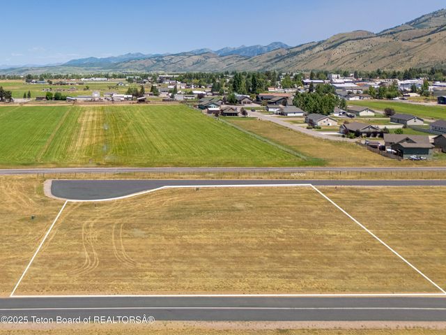3 Airport Ln, Afton, WY 83110