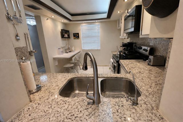 3910 Inverrary Blvd #603B, Lauderhill, FL 33319