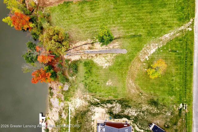 448 S  Lakeside Dr, Perrinton, MI 48871