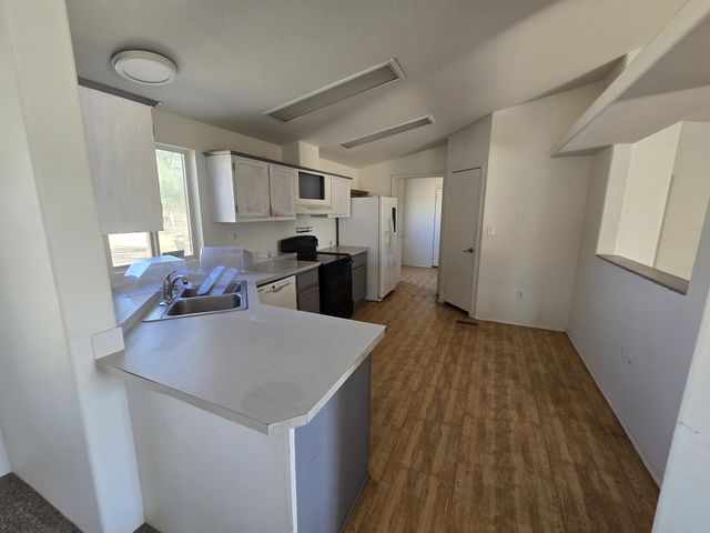 37205 N  20th St, Phoenix, AZ 85086