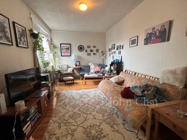 1810 Commonwealth Ave #33, Boston, MA 02135