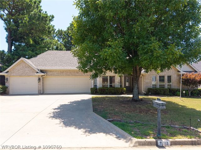712 Ledanna Dr, Van Buren, AR 72956