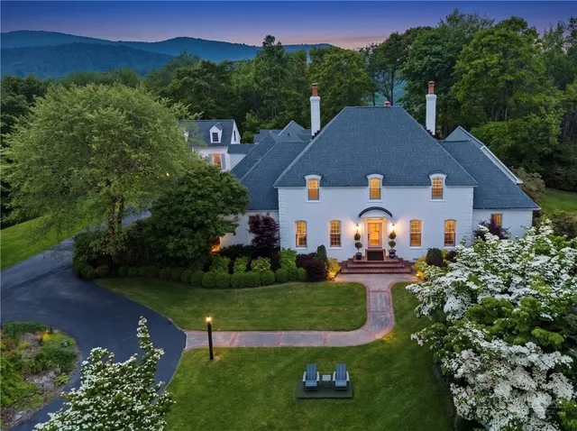 1920 Deck Hill Road, Blowing Rock, NC 28605