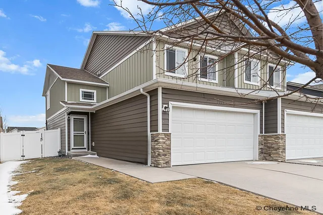3729 Gunsmoke Rd, Cheyenne, WY 82001