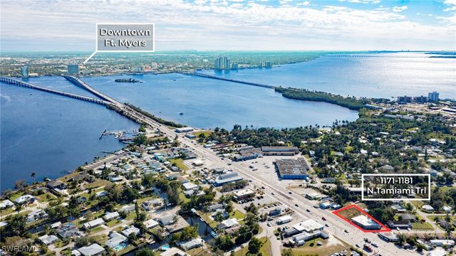 1171 N  Tamiami Trl, North Fort Myers, FL 33903