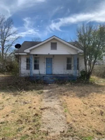 243 North St, Camden, AR 71701