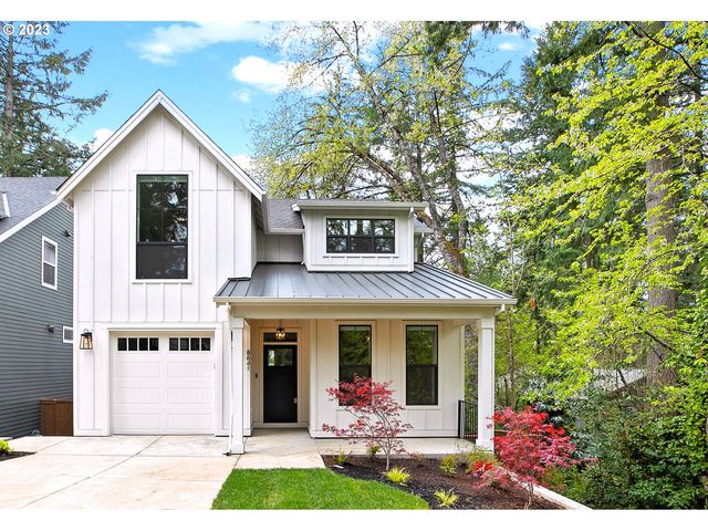 8641 SW 42nd Ave, Portland, OR 97219