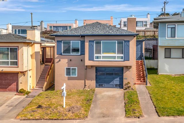 93 Seacliff Ave, Daly City, CA 94015
