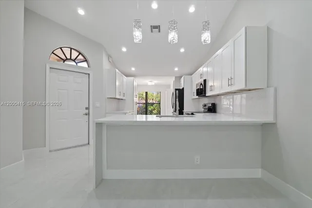 22665 Meridiana Dr, Boca Raton, FL 33433
