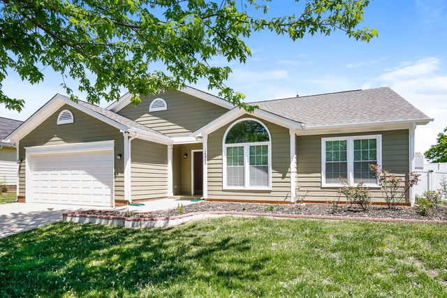 14913 Forest Mist Way, Charlotte, NC 28273