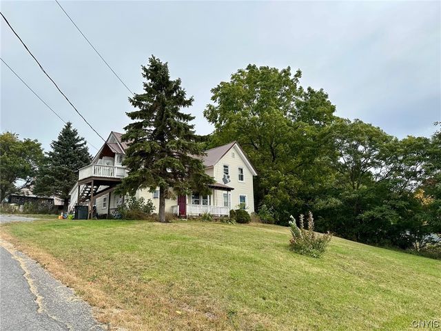 230 Lakeview Dr, Dexter, NY 13634