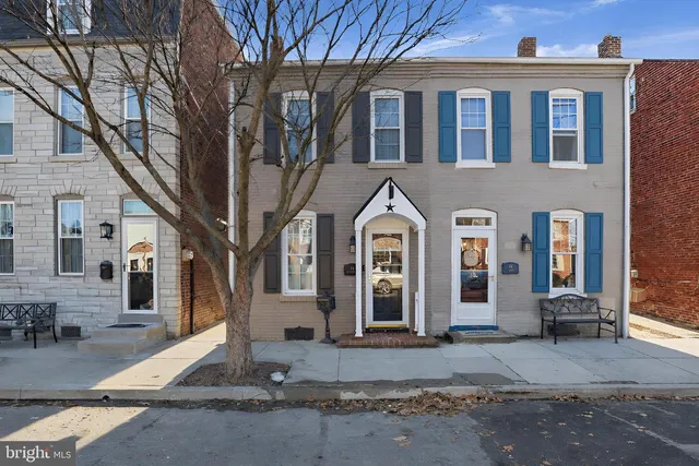 46 S  8th St, Columbia, PA 17512