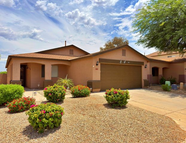 30479 N  Bareback Trl, San Tan Valley, AZ 85143