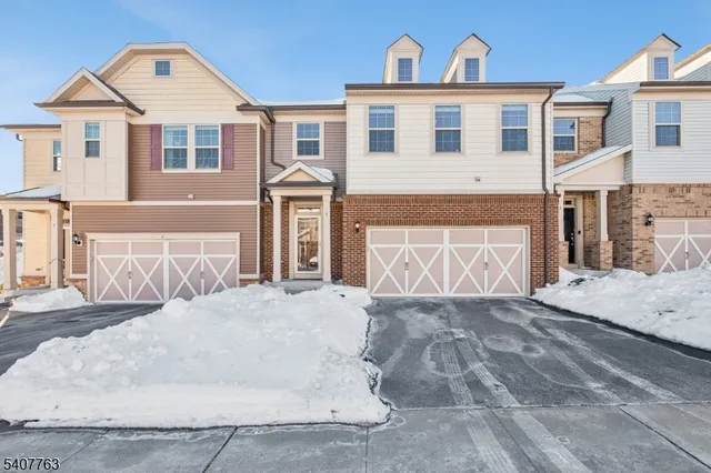 5 Albert Ct, Randolph, NJ 07869
