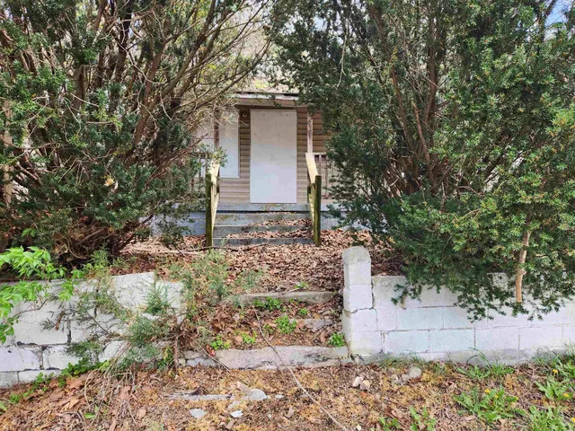 1619 E  Main St, Waynesboro, VA 22980
