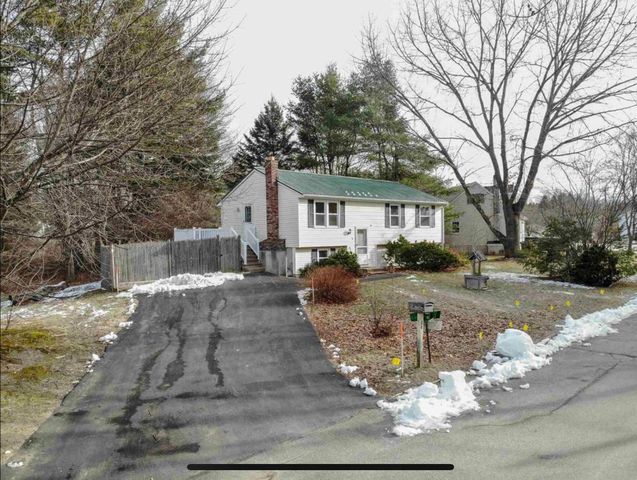 36 Toftree Ln, Dover, NH 03820