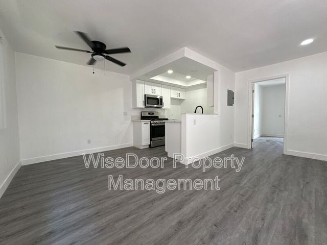 810 S  Flower St #3, Santa Ana, CA 92703