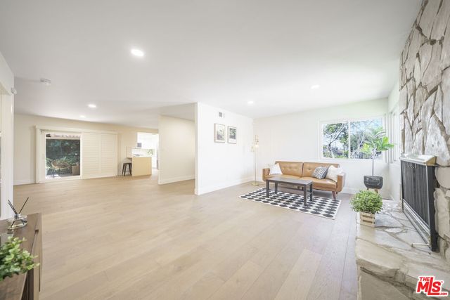 802 S  Hollenbeck St, West Covina, CA 91791