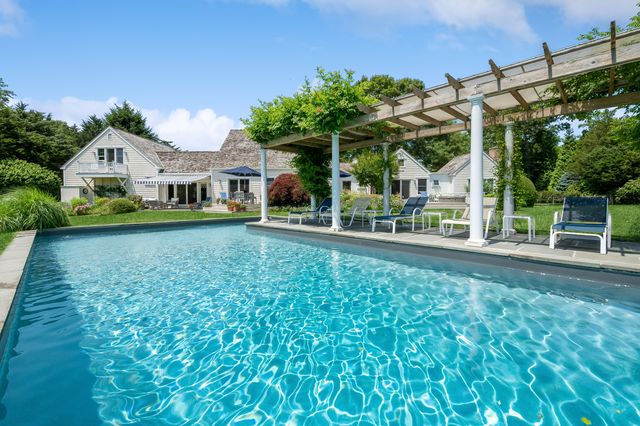 43 Greenleaf Ln, Sagaponack, NY 11962