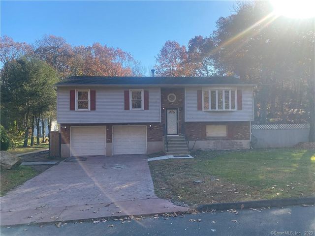 411 Mansfield Grove Rd, East Haven, CT 06512