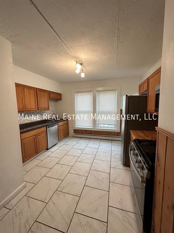 22 Wood St   #2, Old Town, ME 04468