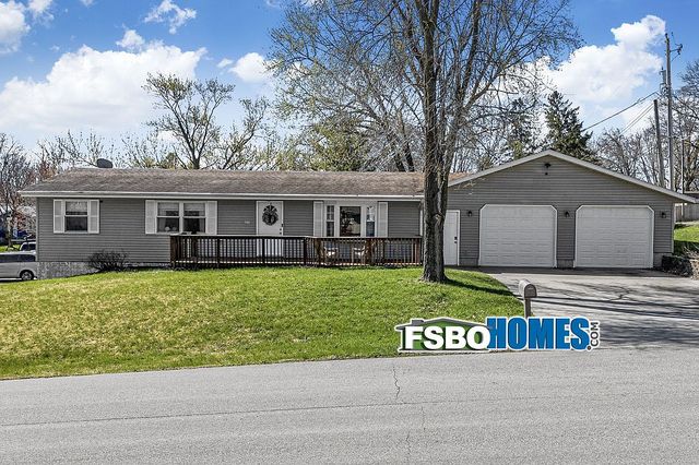 500 May St, Le Claire, IA 52753