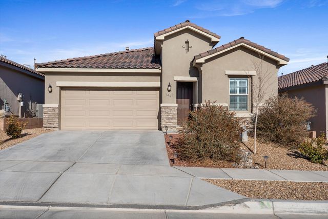 7427 Sandmark Rd NW, Albuquerque, NM 87114