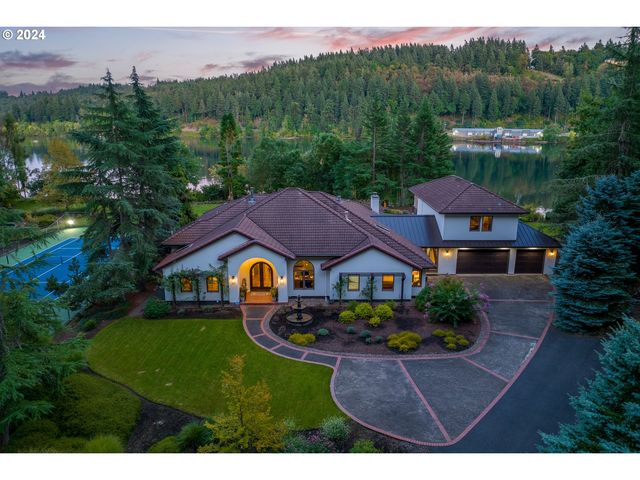 24220 SW Petes Mountain Rd, West Linn, OR 97068