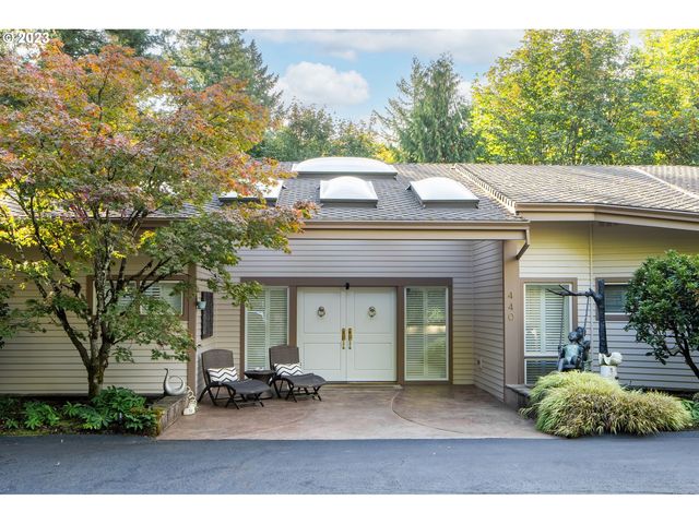 440 NW Hilltop Dr, Portland, OR 97210