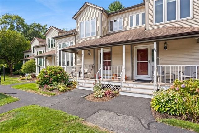65 Willow Pond Dr #65, Rockland, MA 02370