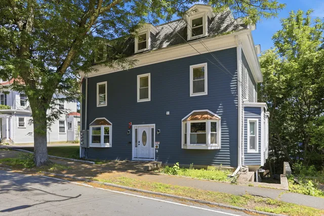 47 Newtonville Ave #3, Newton, MA 02458