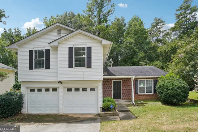 757 Stonebridge Park Cir, Lithonia, GA 30058