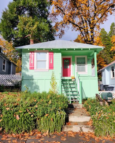 5937 Dunsmuir Ave, Dunsmuir, CA 96025