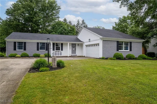 8975 Highland Dr, Seville, OH 44251