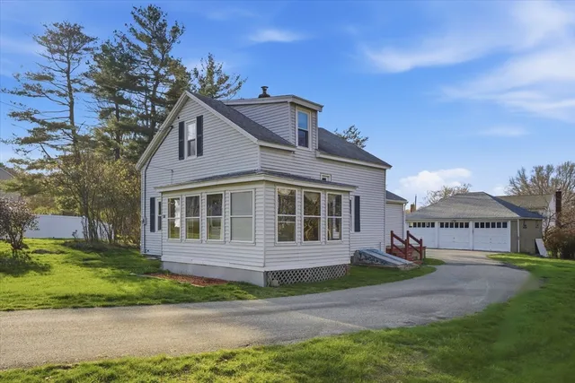 16 Hartung St, Methuen, MA 01844