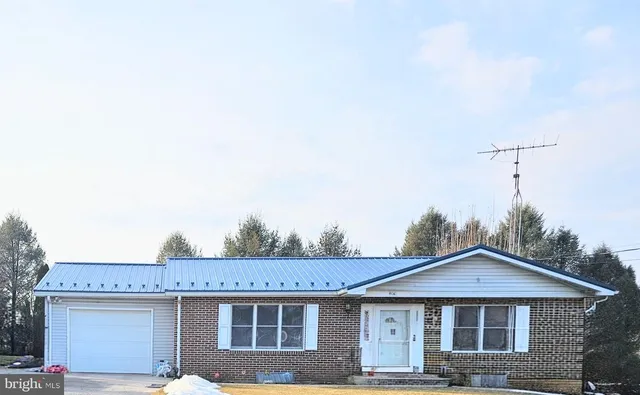 400 S  Penn St, Shippensburg, PA 17257