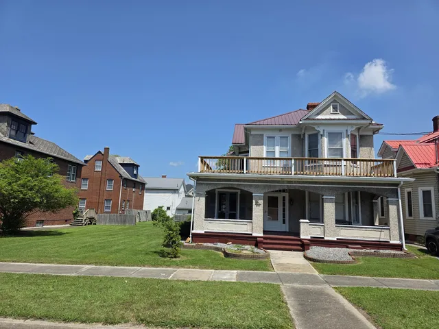 310 E  Prospect St, Covington, VA 24426