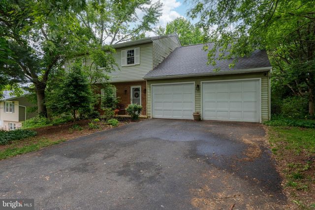 426 School Rd, York, PA 17407