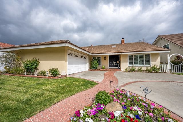 23429 Via Amado, Santa Clarita, CA 91355