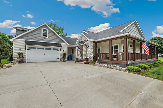 410 E  665 N, Valparaiso, IN 46383