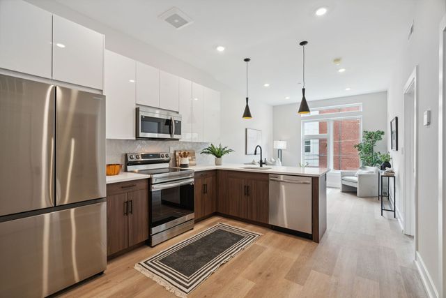 720 W  Thompson St #206, Philadelphia, PA 19122