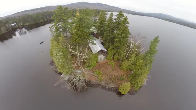 14 Innisfree Road, Jackman, ME 04945