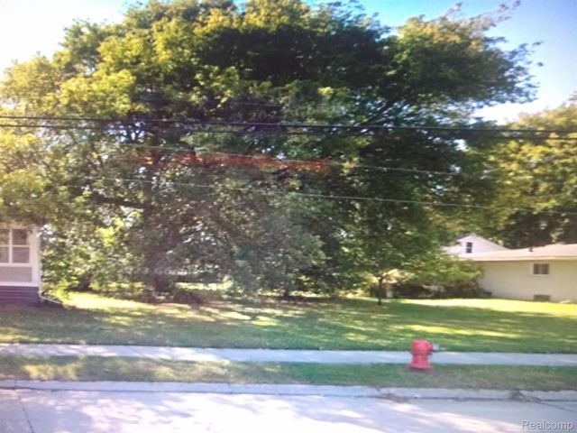 Frazho Rd, Roseville, MI 48066