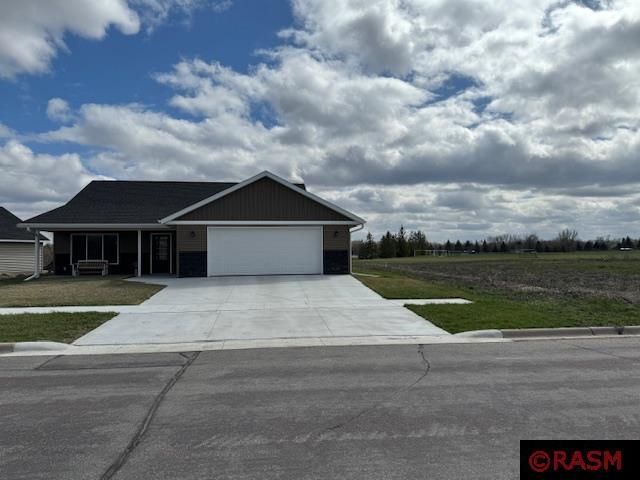 405 22nd Ave  NW, Waseca, MN 56093