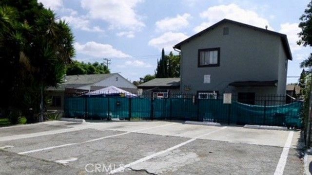 5864 Gage Ave, Bell Gardens, CA 90201