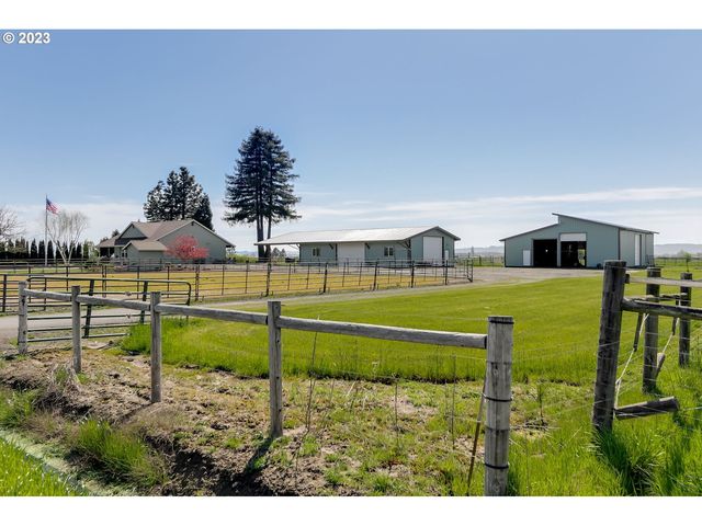 92254 Green Hill Rd, Junction City, OR 97448
